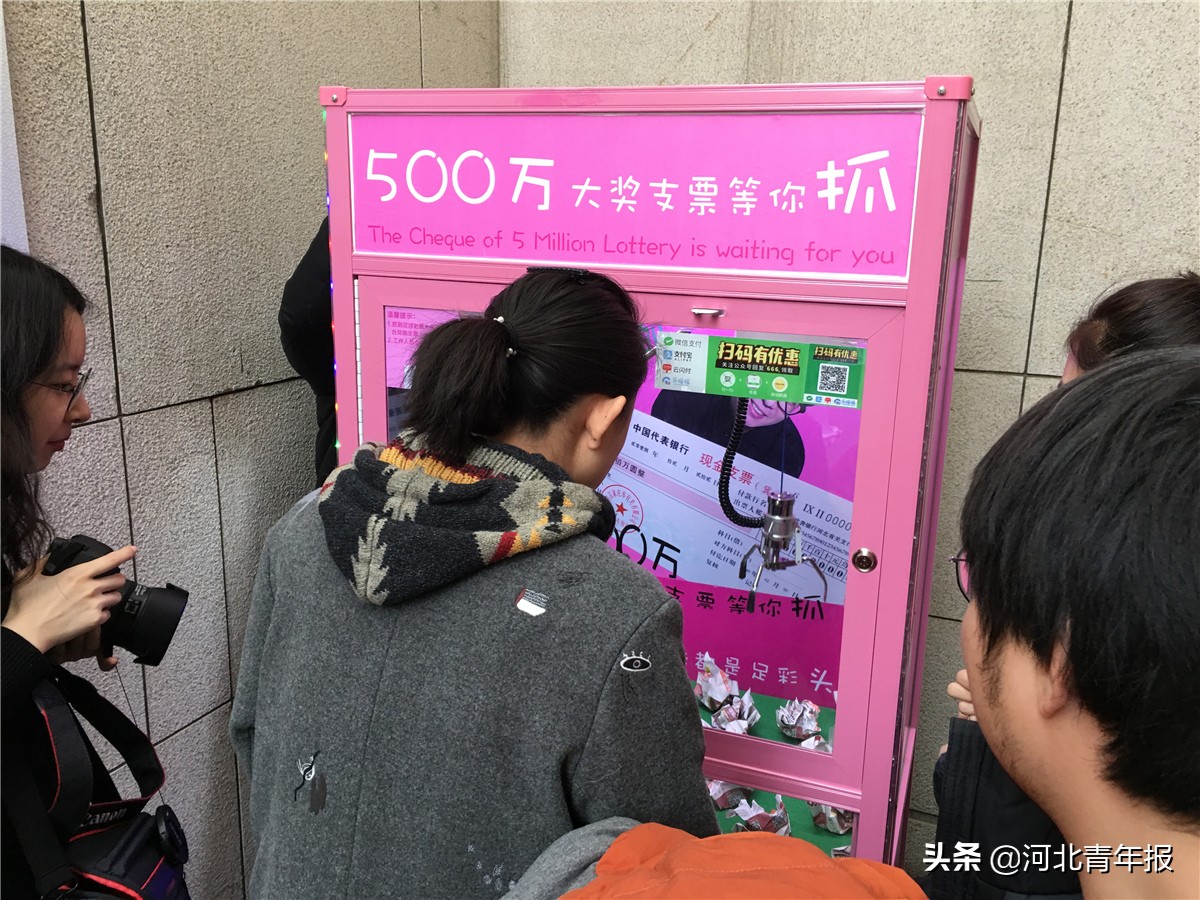 能踢球能打篮球还能跑步的鞋,能踢球也是个奇迹