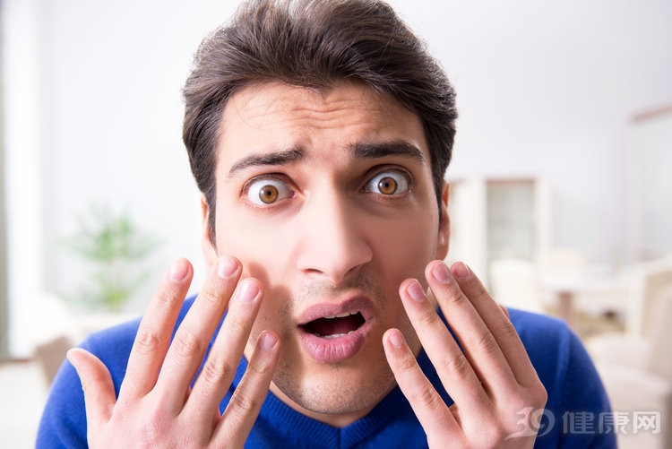 身体有癌常有5个症状,什么癌会让皮肤变黑