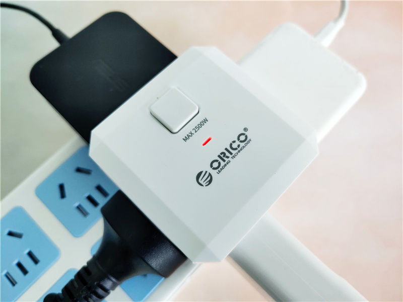 有它在，无须再为插孔不足所困扰——奥睿科转换器插座体验