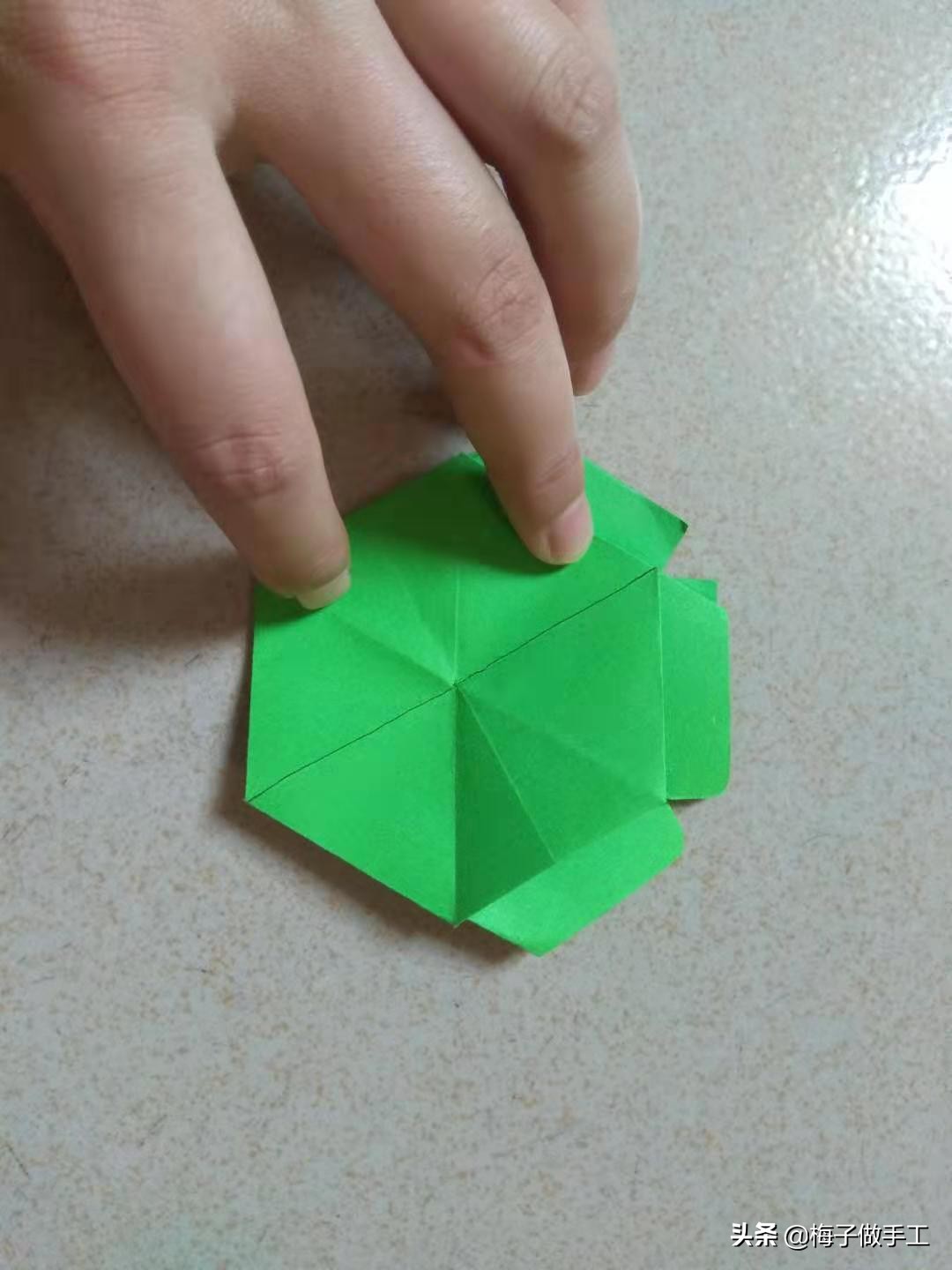 怎么折实心六芒星,手工折纸四角星怎么折