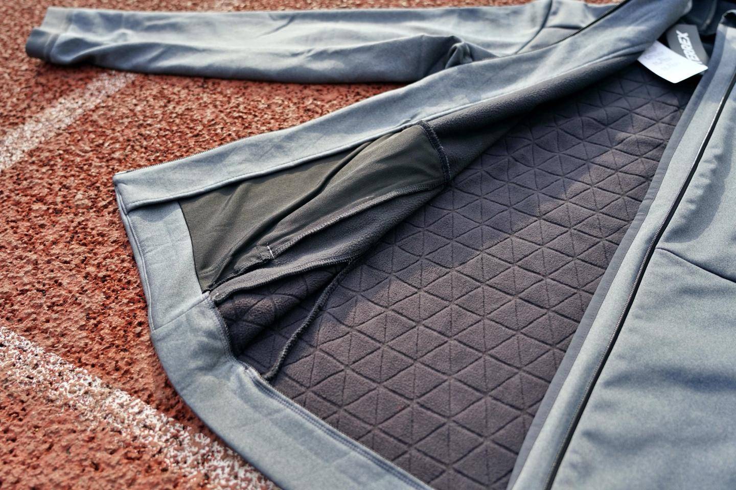 adidas连帽夹克男款白色,阿迪达斯terrex外套夹克