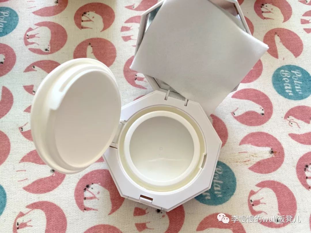 用好看的盒子给化妆品重新压盘，为了颜值和心情费心思，值得～