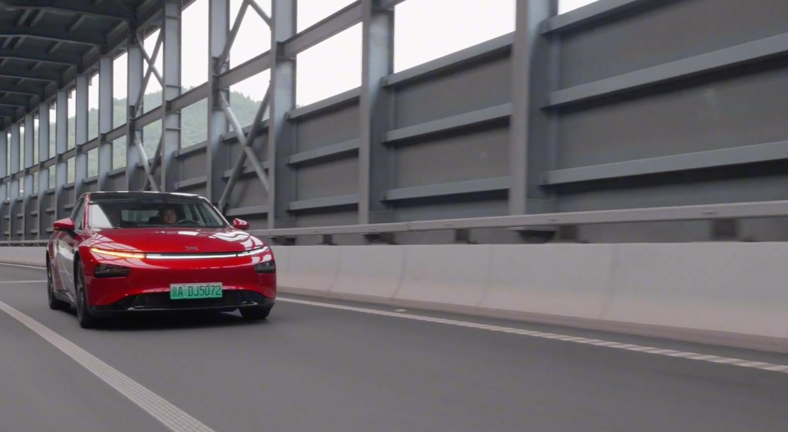 8万多公里的小鹏p7能买吗 (小鹏p7老款和新款的驾驶感受区别)