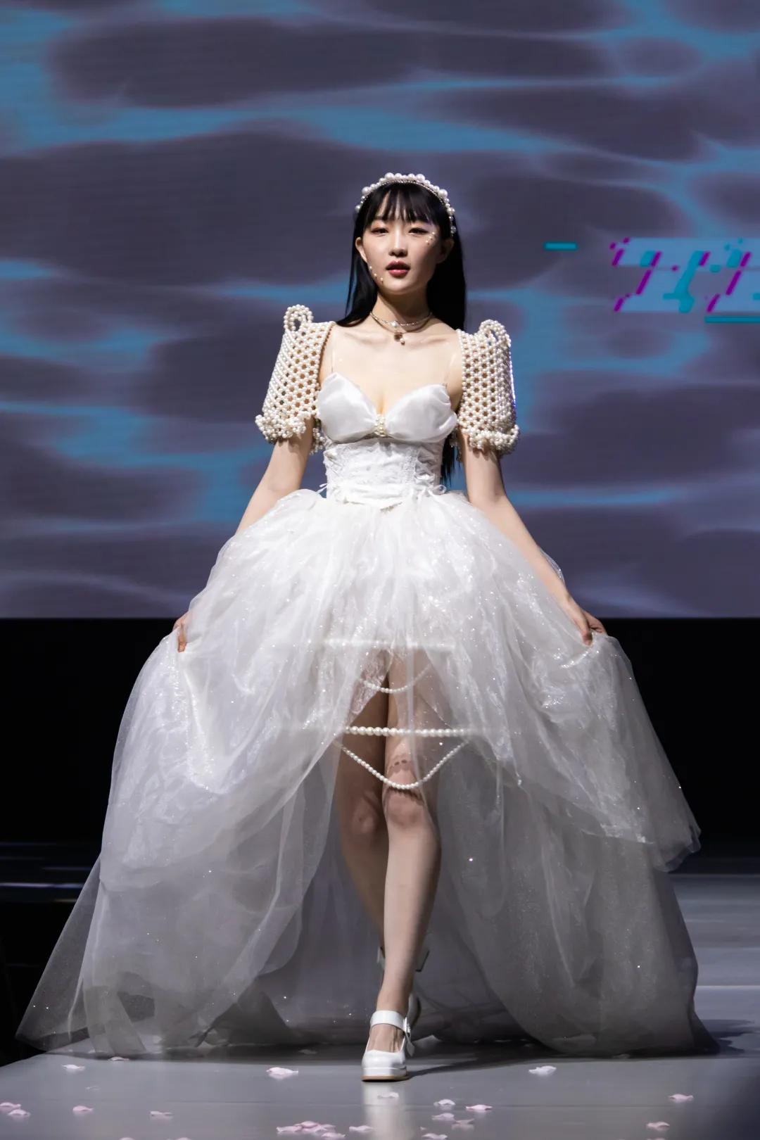 2021年清华服装设计毕业秀,中国优秀的服装设计毕业秀