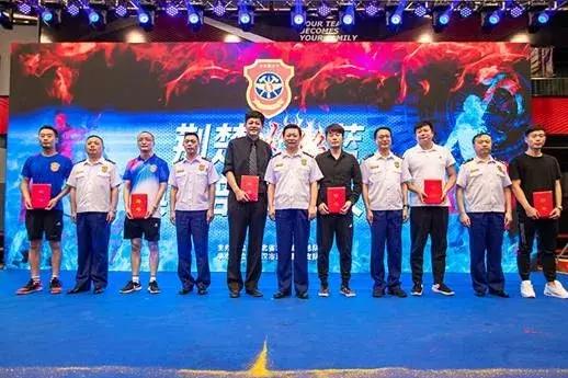 湖北火焰篮球,火焰蓝俱乐部图片