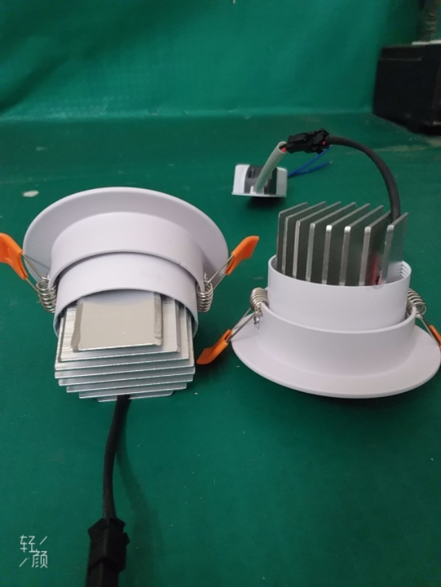 led天花吊顶筒灯节能灯泡,led天花筒灯3.5寸9w