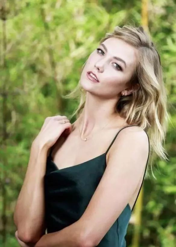 黄黑皮适合的蓝色系发色推荐,显白发色2020流行色黑黄皮冷色系