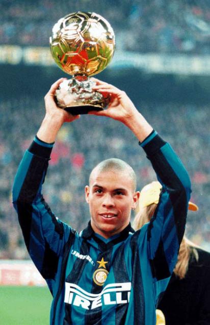 罗纳尔多20岁在哪个队,罗纳尔多20岁进球数