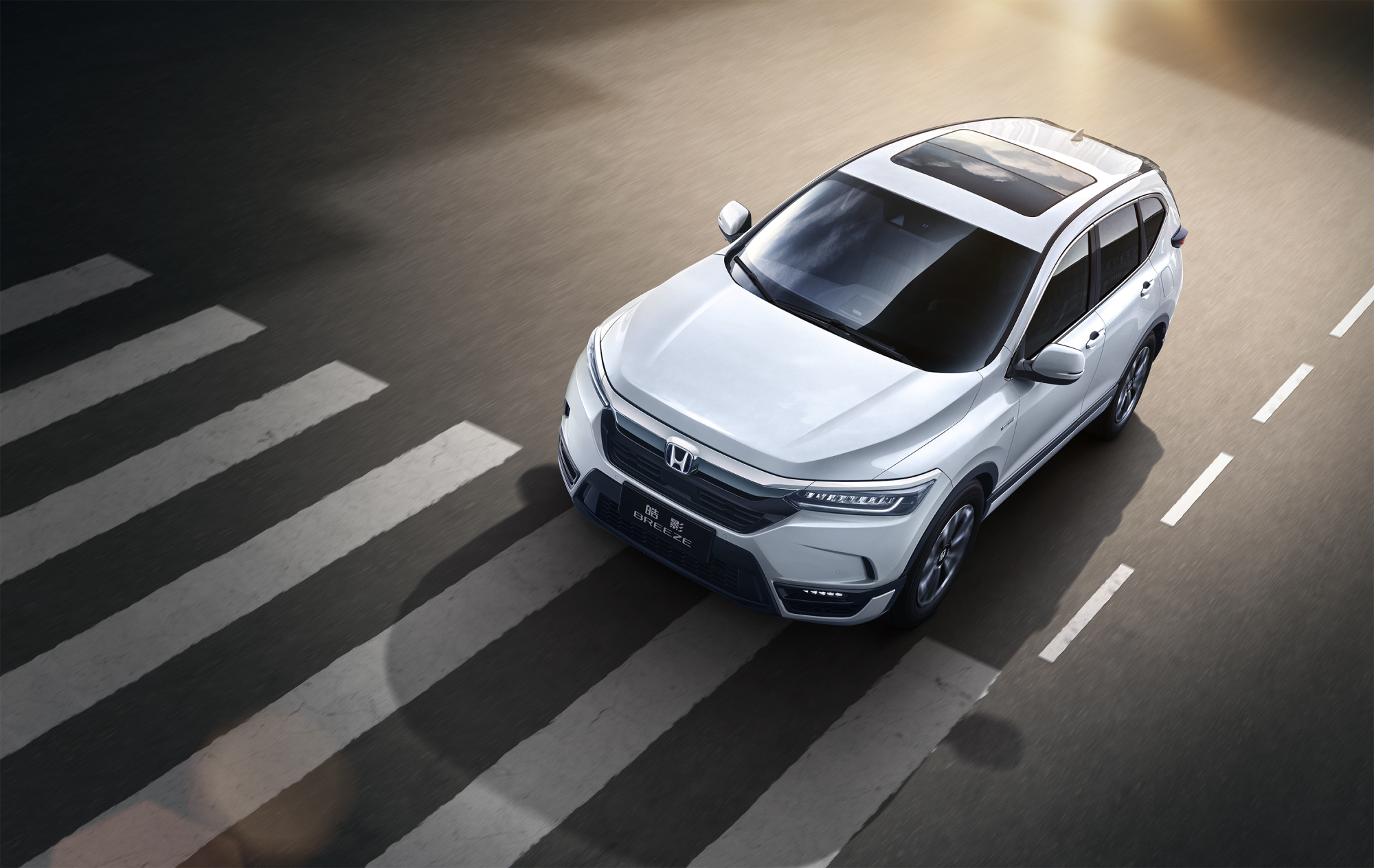 本田皓影和宝马x3哪个好,皓影和宝马x3