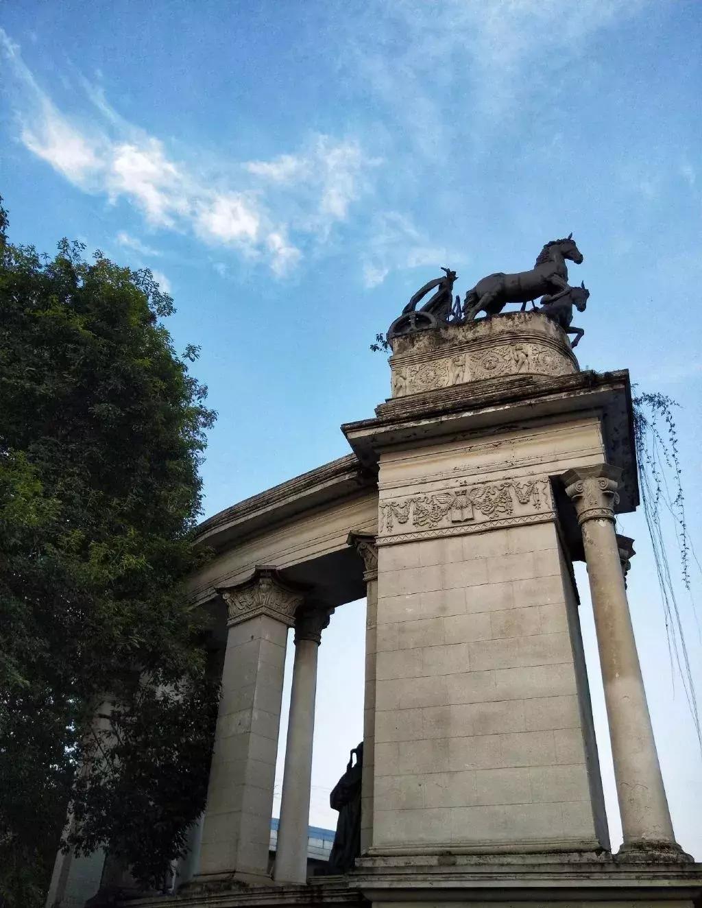 地铁直达的成都周边的好耍的地方,成都地铁能够到达好耍的地方