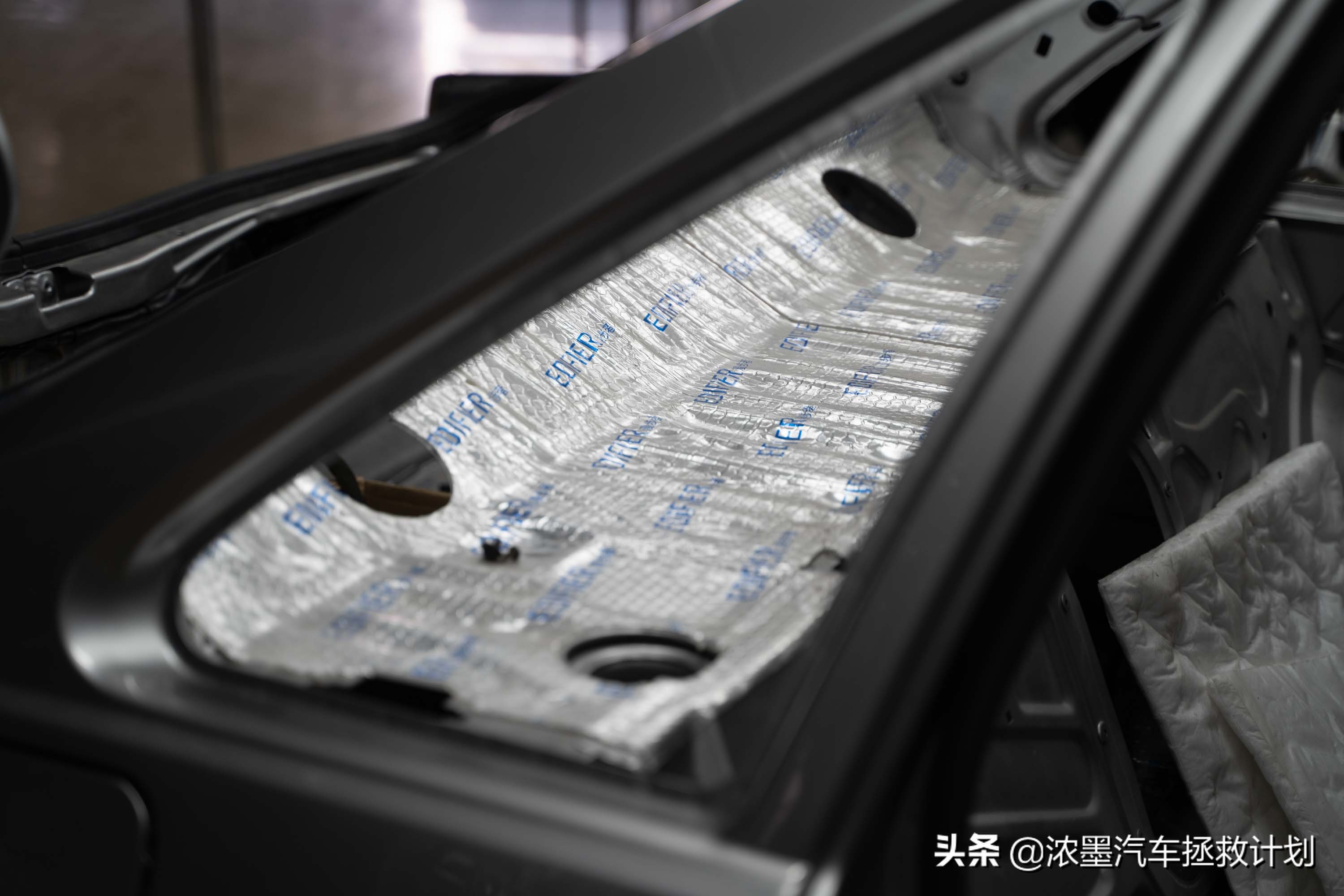 「妙手生花」重建一台战损级桑塔纳，带给它历经千般后的华丽重生