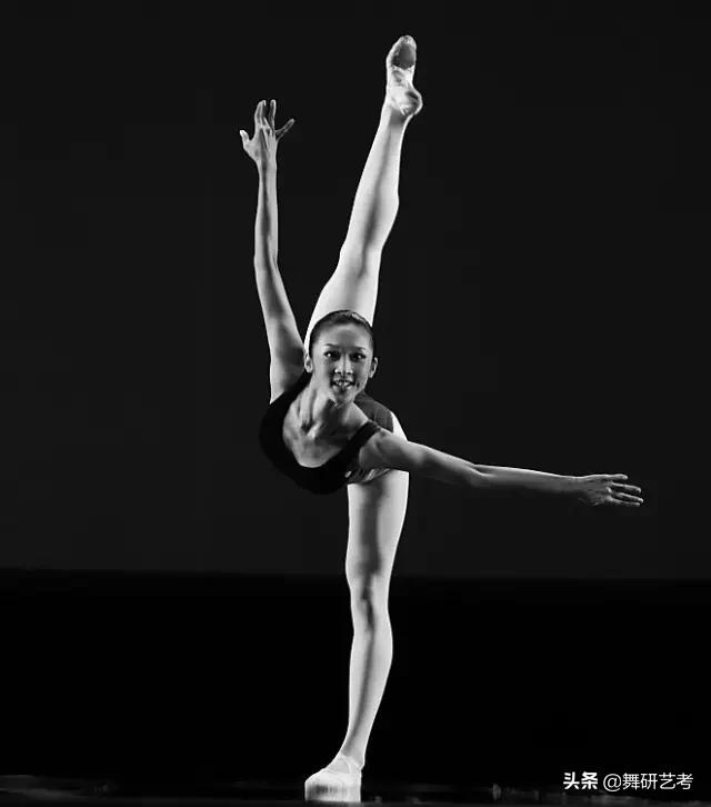 适合舞蹈零基础艺考的技巧,艺考一定要会的舞蹈基本功