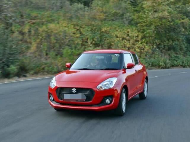 铃木全新雨燕手动试驾,铃木雨燕大众polo本田飞度哪个好