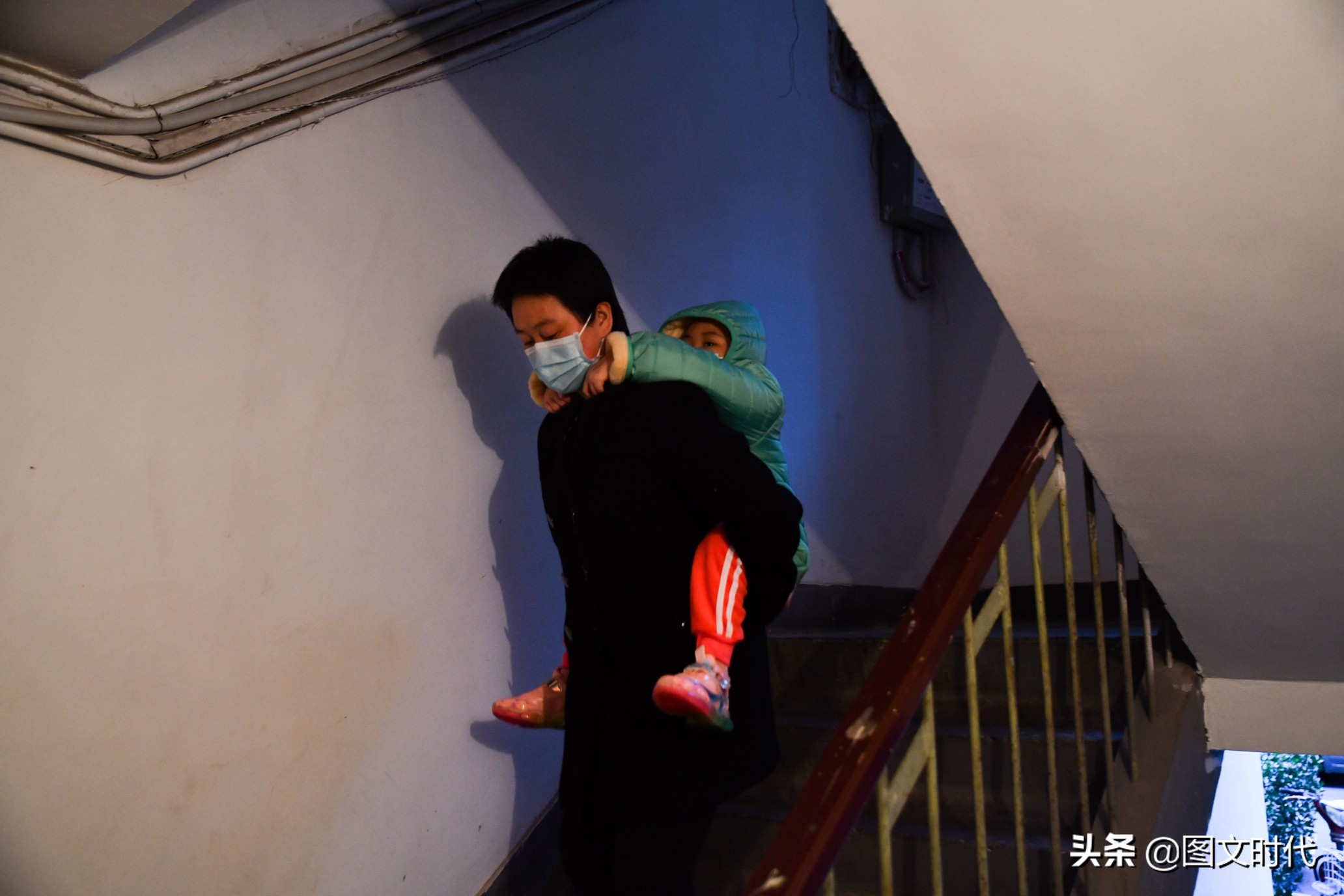 女孩患“鼻炎”倾家荡产未治愈,太奶奶遗言:我去阎王那里争二宝