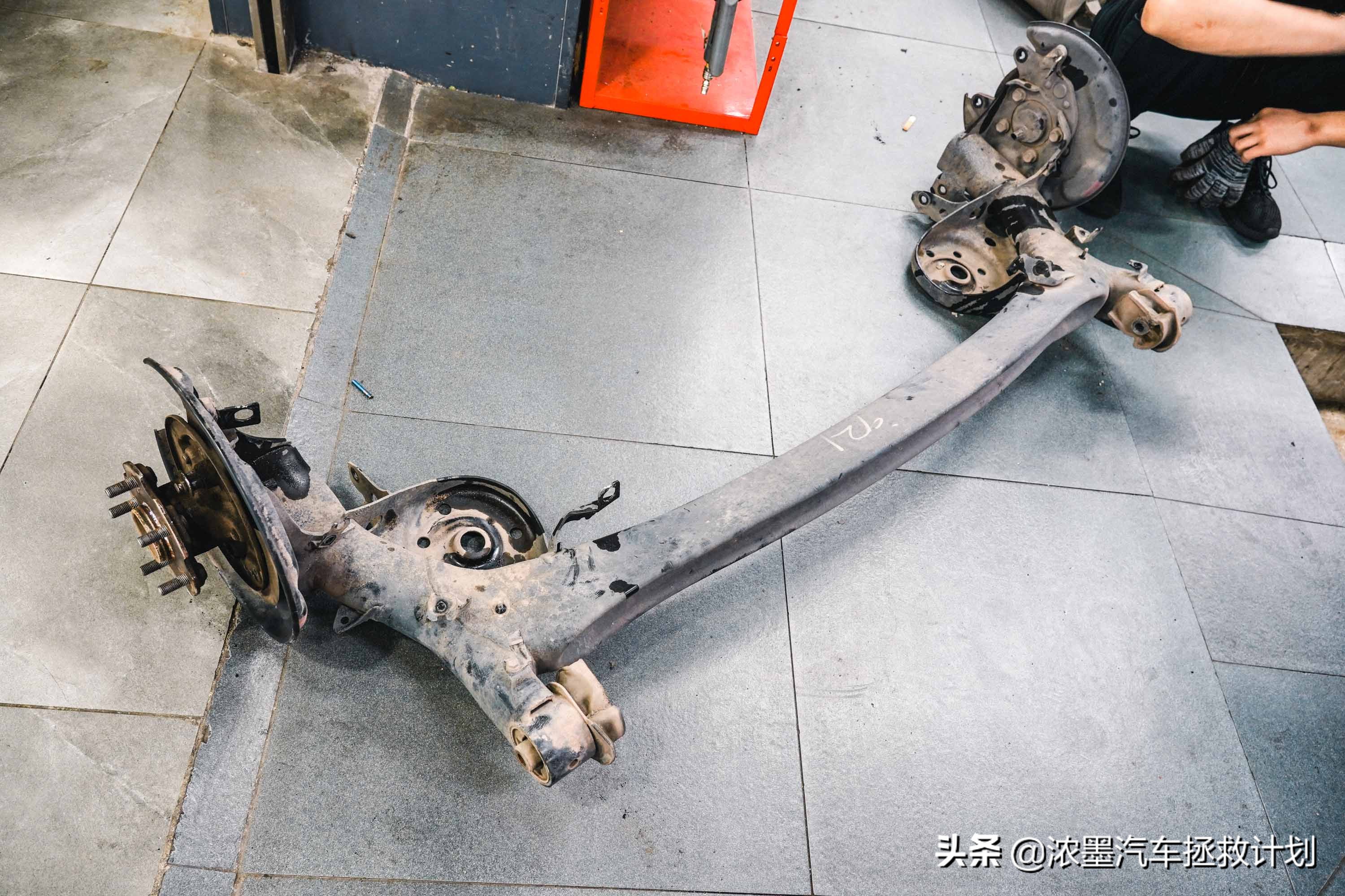 一代经典丰田普瑞维亚,丰田普瑞维亚依然经典