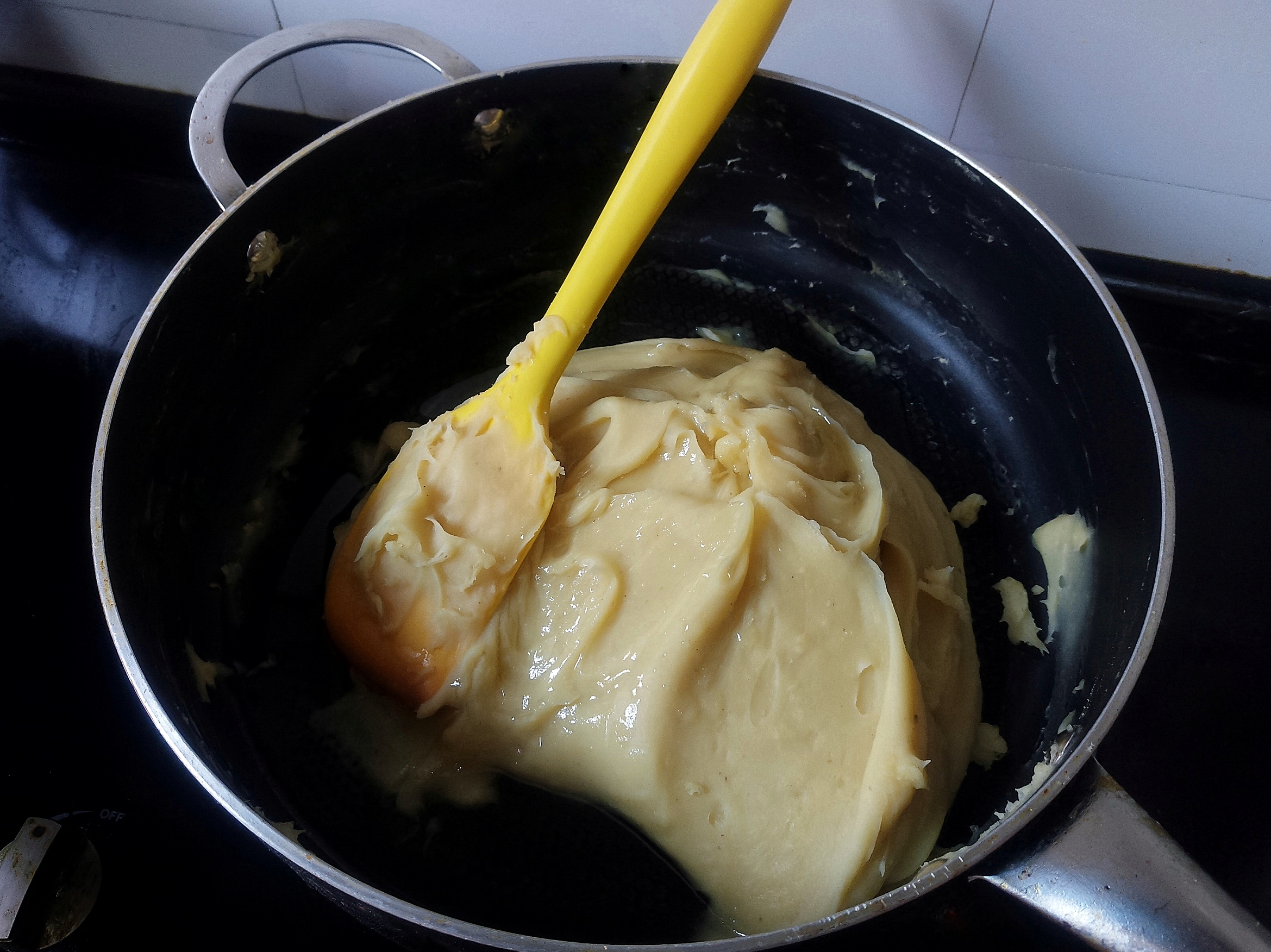 绿豆沙馅冰皮月饼的配比,绿豆沙榴莲冰皮月饼制作方法