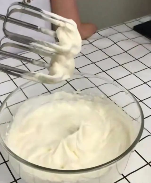 教你怎么打发奶油,怎样打发奶油视频