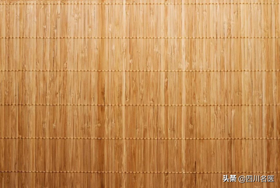 女儿全身红疹是什么,3岁多女孩全身红疹呕吐