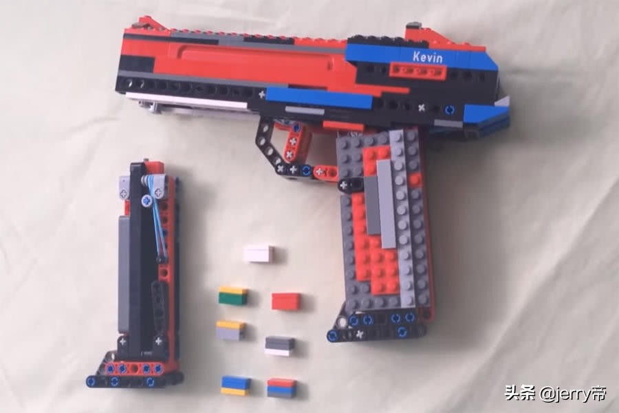 刺激战场可以用awm吗,刺激战场玩家自制战斗机