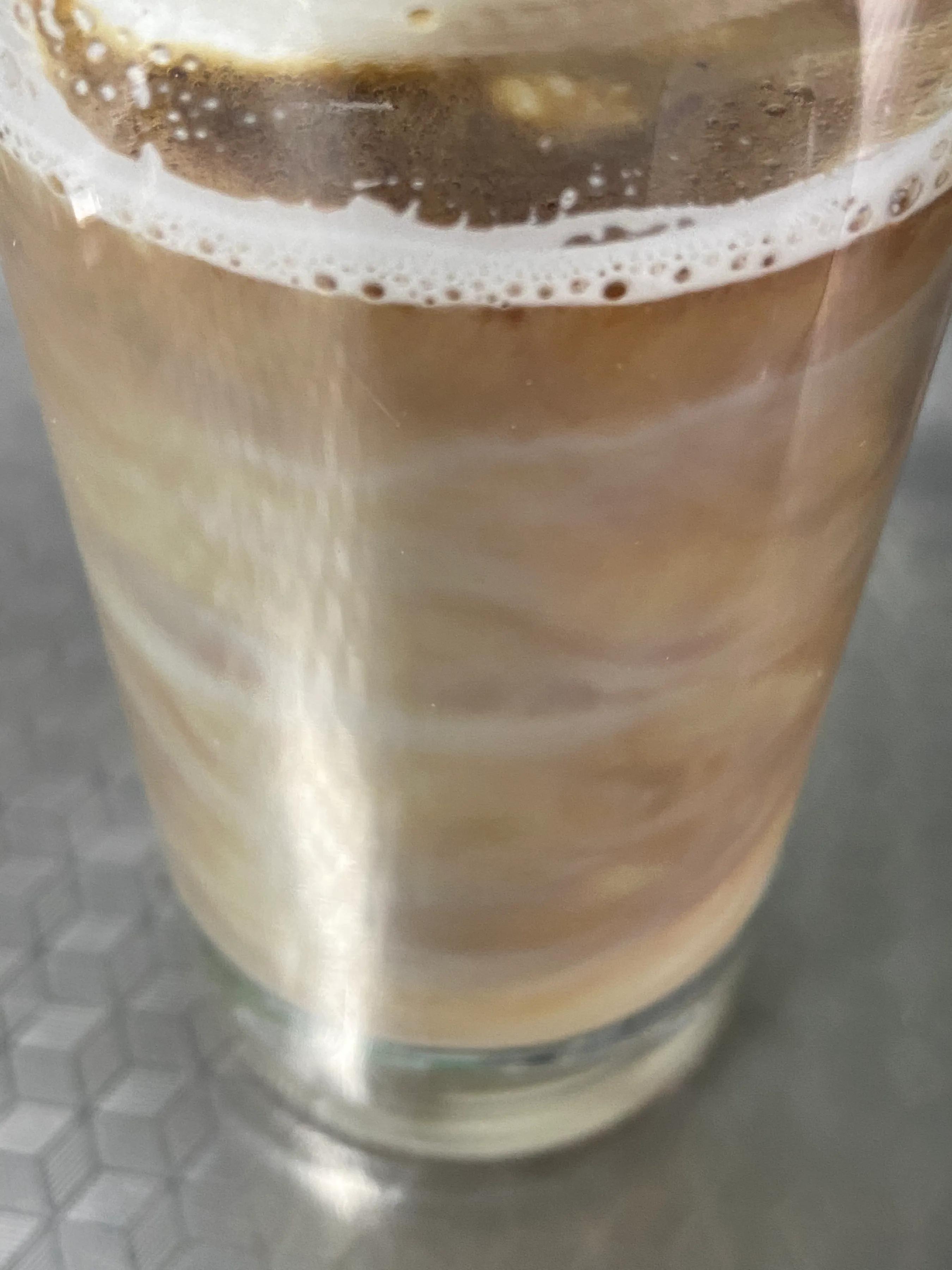 摩卡壶煮一人份的咖啡,煮一杯冰咖啡