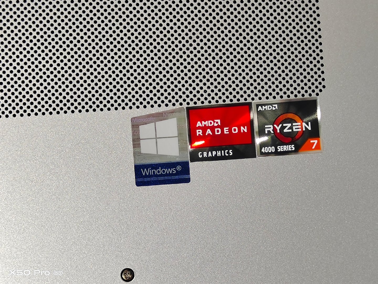 机械革命4060笔记本中正评测,机械革命code01