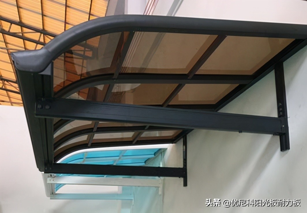 邻居雨棚滴水声太吵怎么办,防盗窗雨棚声音大怎么解决