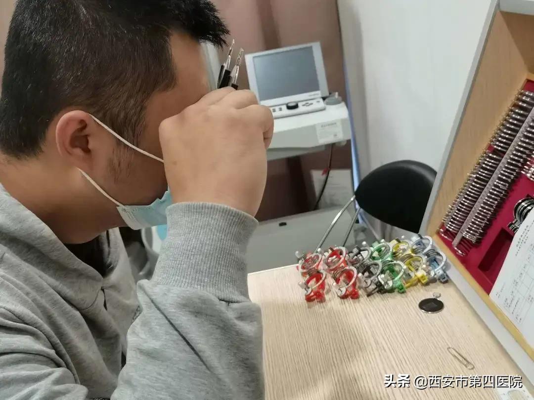 近视眼镜近处清楚远处模糊,近视看清楚近处较模糊