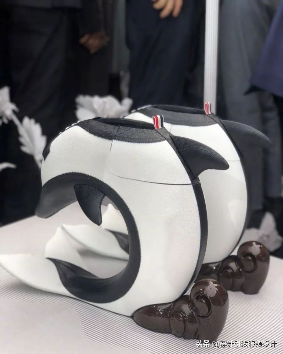 thombrowne西装全身搭配,thombrowne西装上身效果