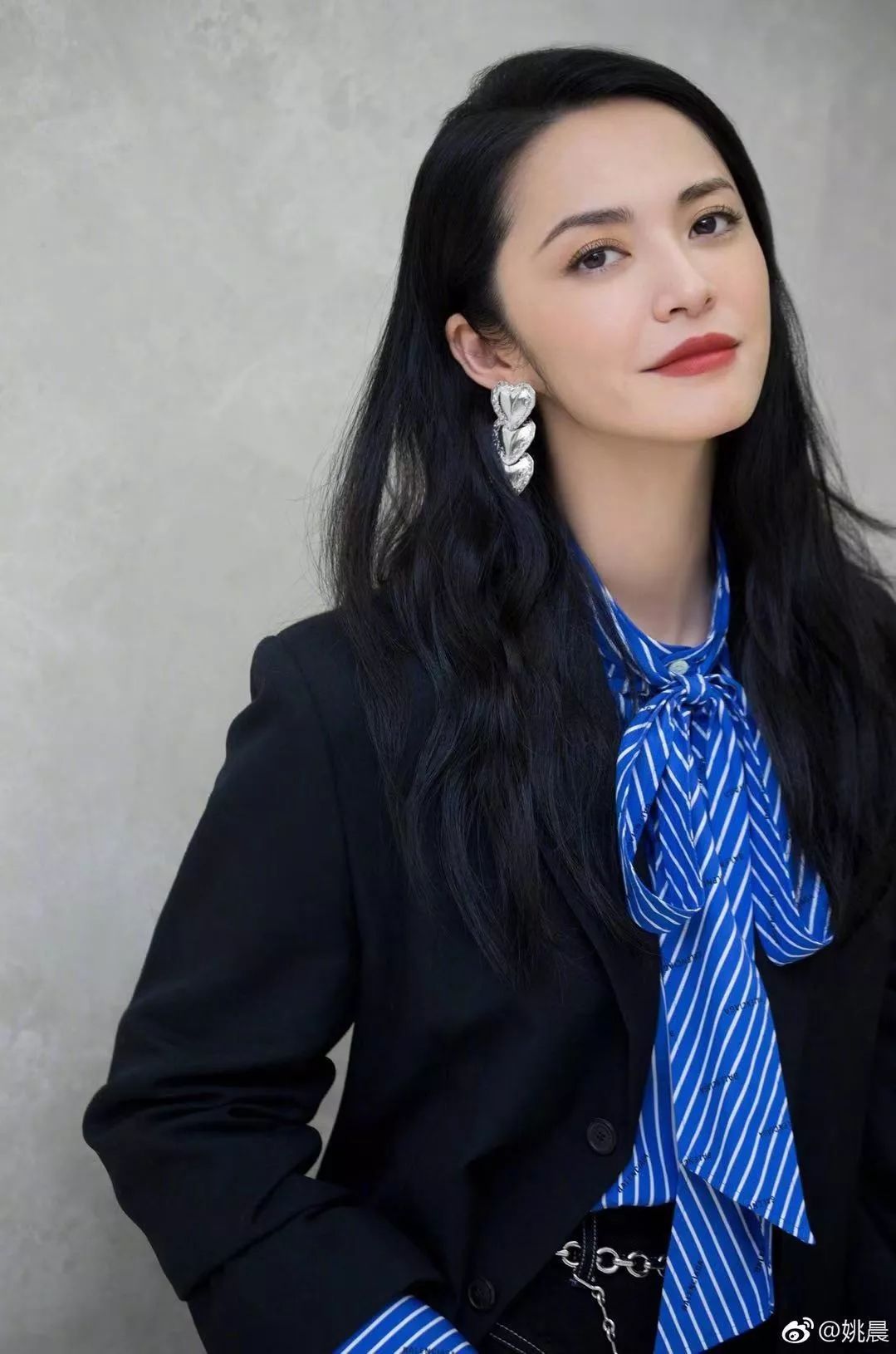 姚晨最近咖啡色穿搭,姚晨穿搭最新图片