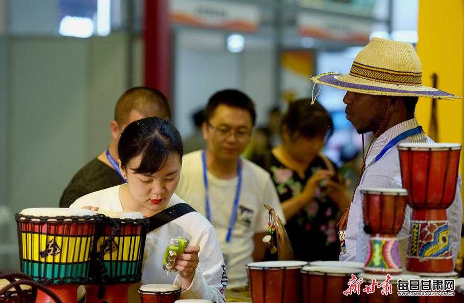 第28届兰洽会高峰论坛,25届兰洽会开幕式