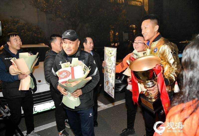 中超青岛海牛vs上海海港视频直播,青岛海牛夺过中超冠军吗