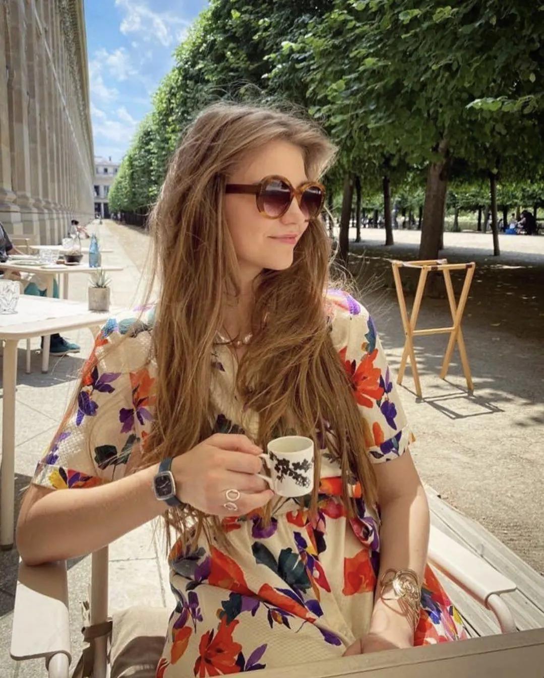 圆脸女生怎么选墨镜,圆脸女生如何选择大牌眼镜