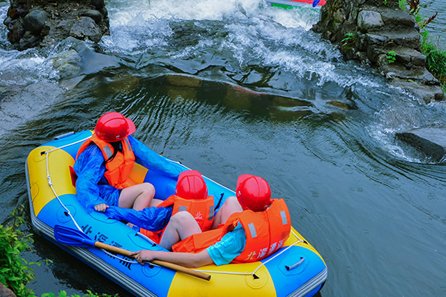 清远漂流和浙江漂流,浙江雅鲁漂流和虎啸峡漂流比较