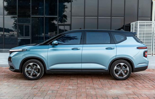 选车看品牌还是看配置,选车看什么价格