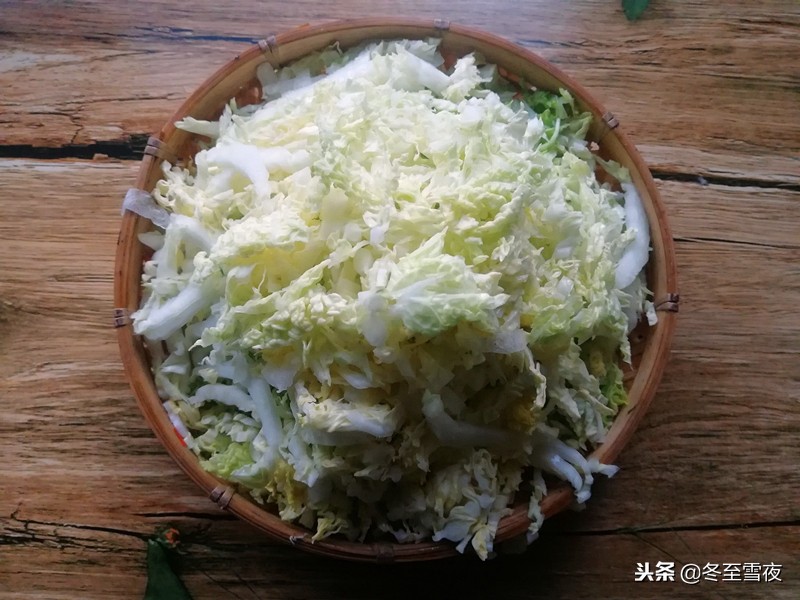 大白菜咸菜制作,东北大白菜做酸菜