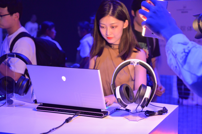 迎战未来,戴尔alienware1517