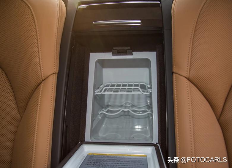 奥迪a8l比奥迪a6l好在哪里,奥迪a8l2022款6.0