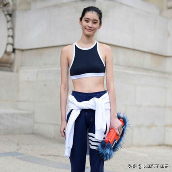 健身房身材不好可以穿运动内衣吗,为什么去健身房穿内衣