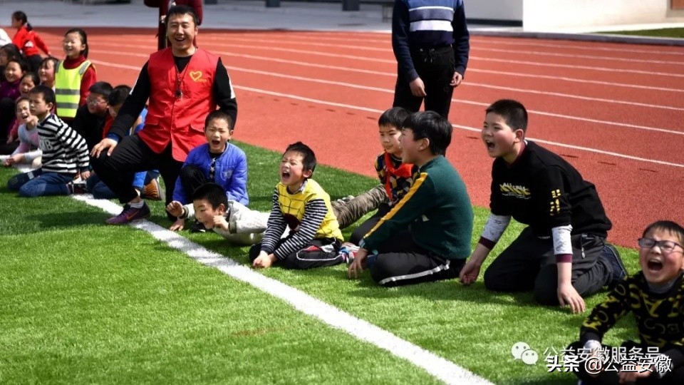 公益足球训练营,少儿公益训练营