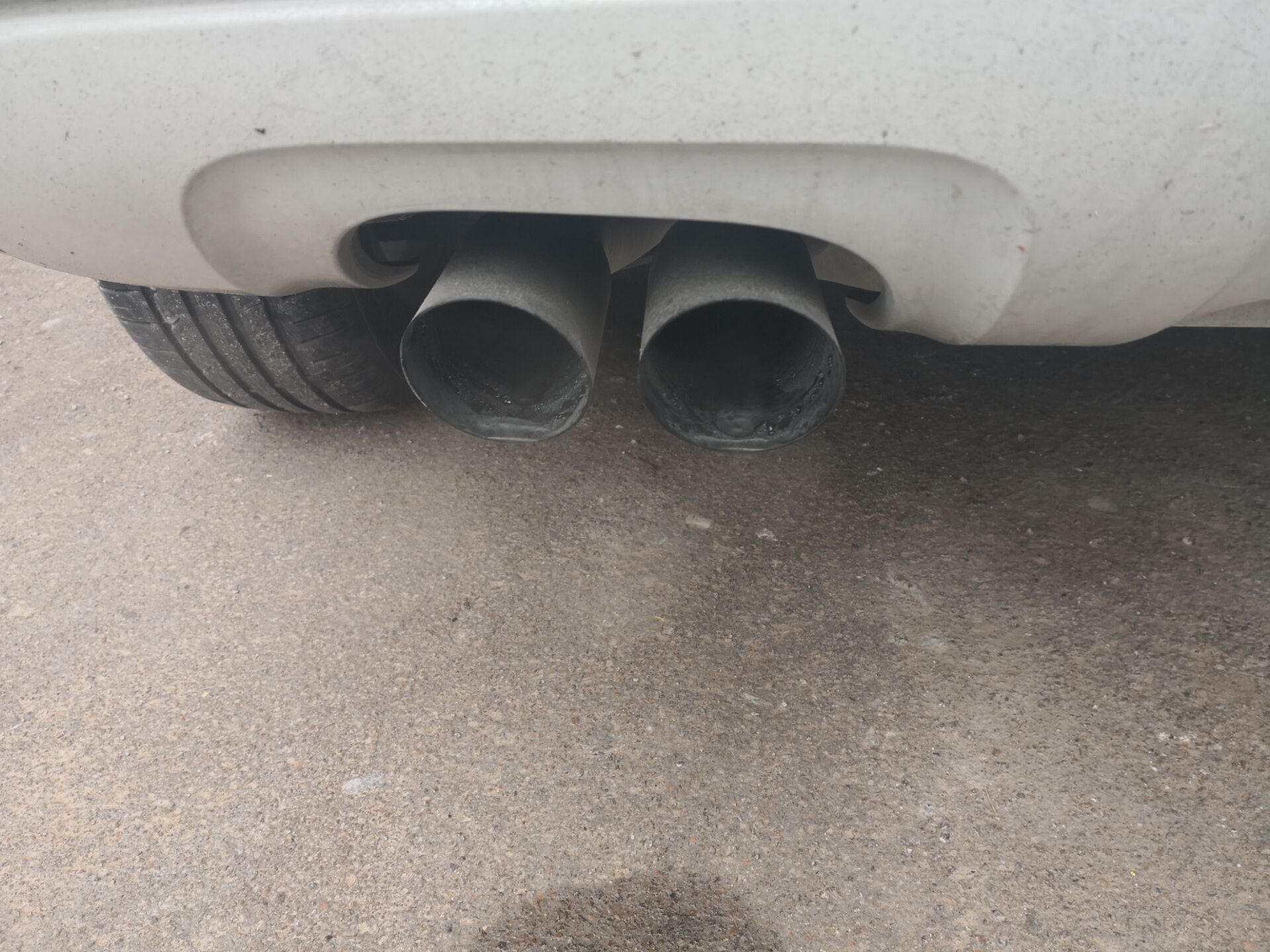 奥迪q3轿跑版烧机油吗,19款奥迪q3会烧机油吗