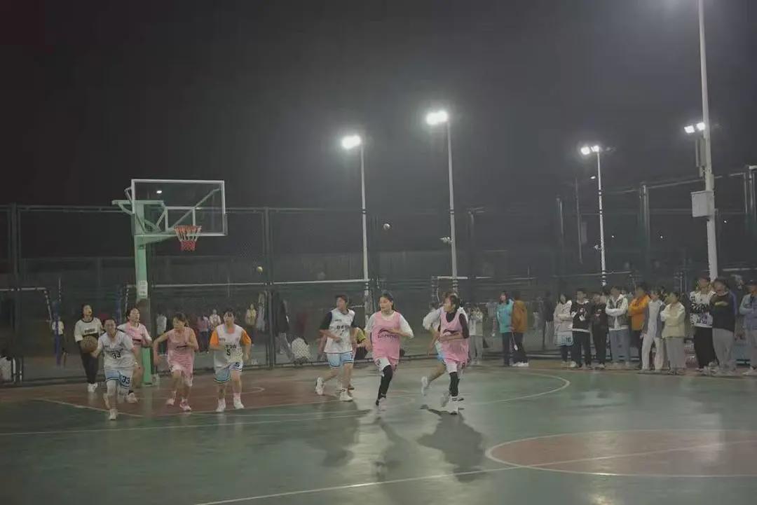 信阳学院破不破,信阳学院鼎盛