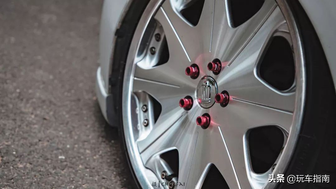 12代皇冠经典改装翻新修复,12代皇冠经典改法