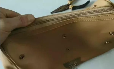 拉锁坏了怎么自己修,拉锁底部坏了怎么自己修