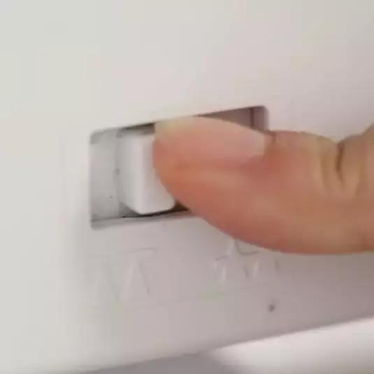 压脚线迹,隐藏线迹用什么压脚