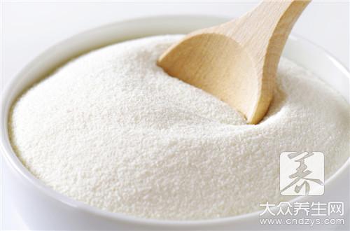 怎样才能让宝宝爱上喝奶粉,怎么让五个月的孩子爱上喝奶粉