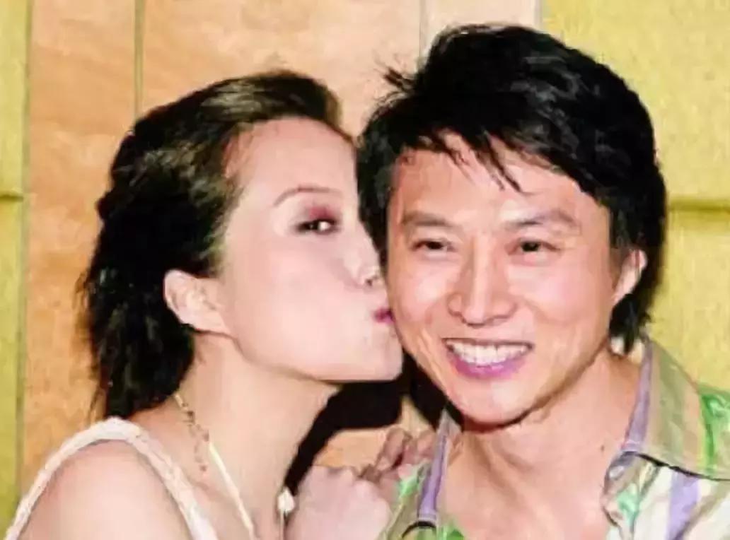 周慧敏谈出轨事件,为什么周慧敏能原谅老公出轨