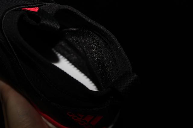 阿迪达斯WuchtboostP8.1球鞋测评