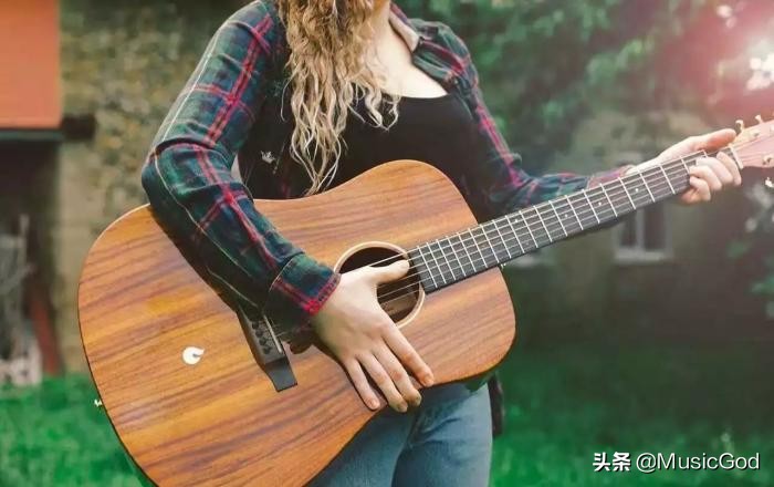 新手如何买吉他,如果买吉他也需要流程