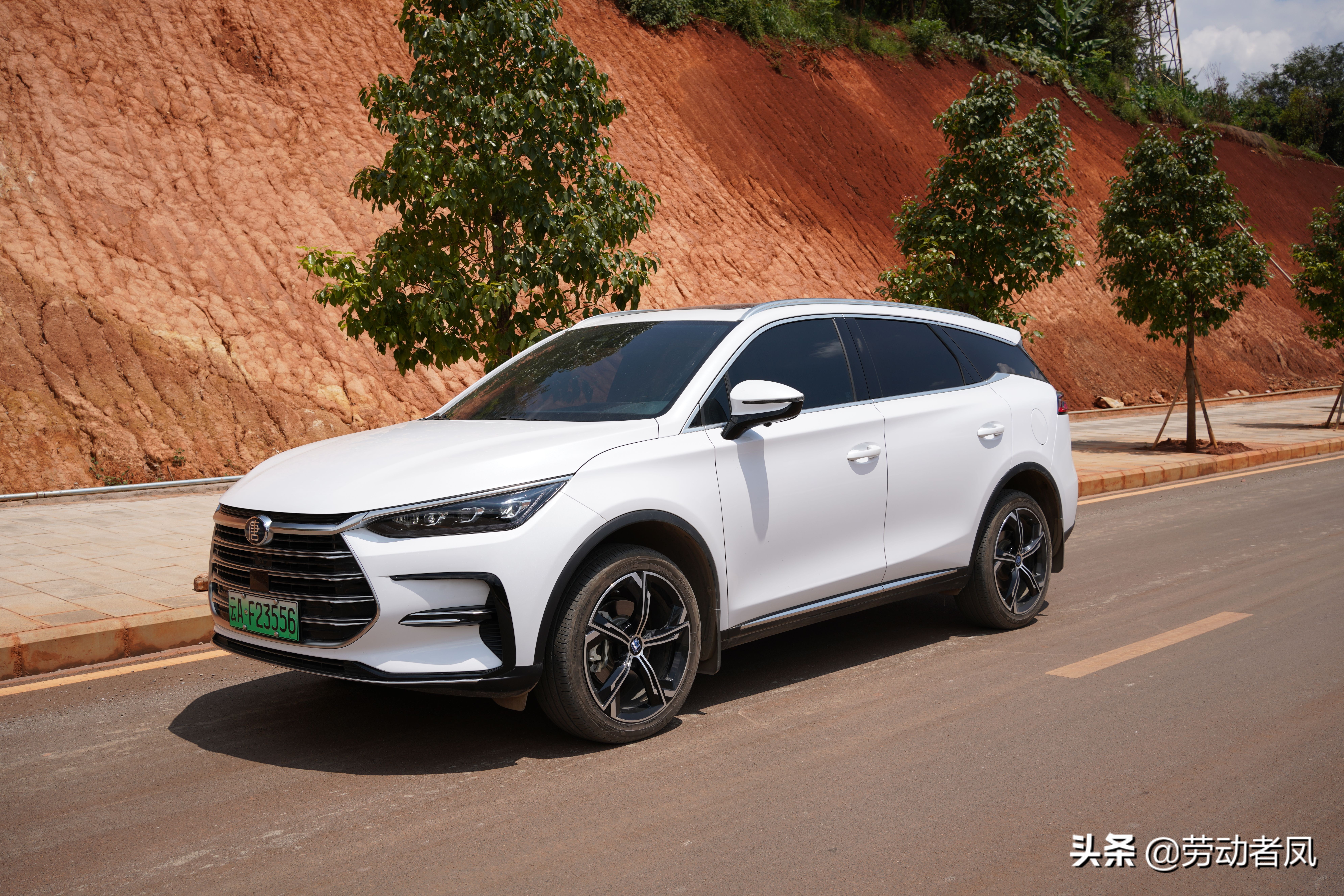 唐dmi车内怎么锁住不让外面开门,唐dmi儿童锁故障