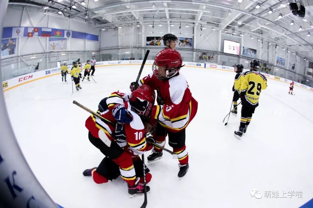 为啥孩子要学冰球,你会送孩子出国留学吗